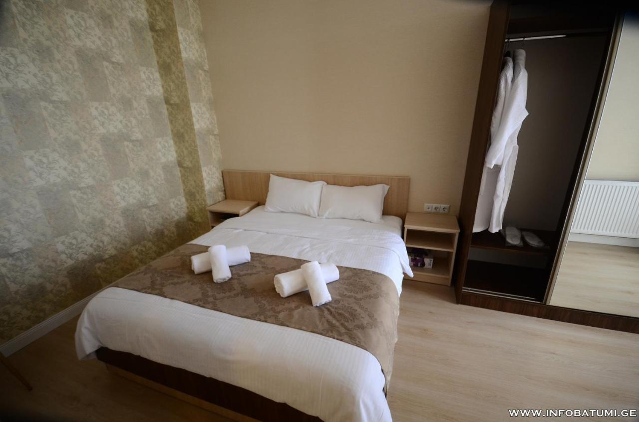 West Apartments บาทูมิ ภายนอก รูปภาพ