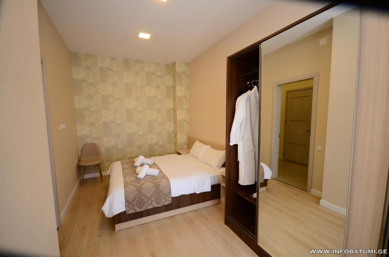 West Apartments บาทูมิ ภายนอก รูปภาพ